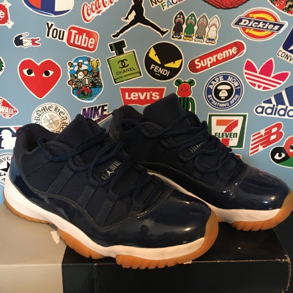 Jordan 11 Retro ‘Navy Gum’ - Picture 1 of 6